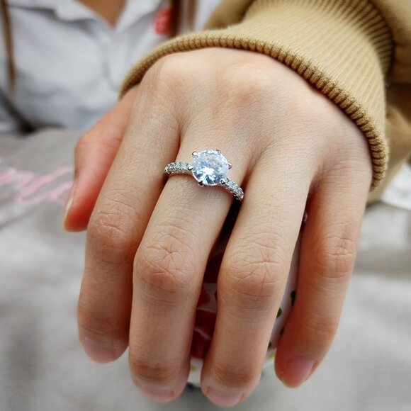 Sterling Silver Engagement Ring - Picture 2 of 4